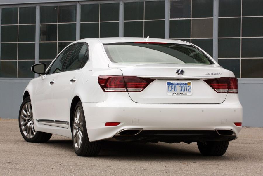  Lexus LS600h L 2013 года  (фото 22 из 45)